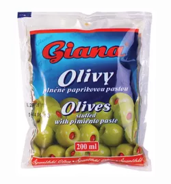 Giana Olivy zelené plněné papričkou 195 g